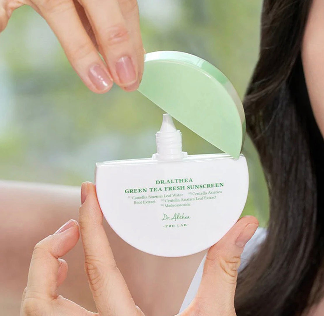 Protector solar ligero con té verde y Centella de Dr. Althea.