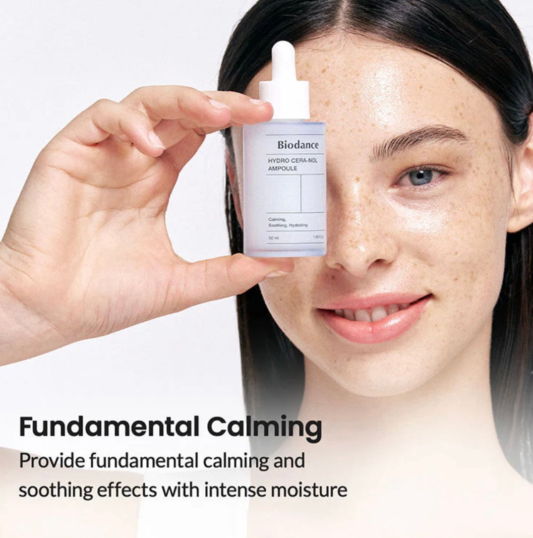 Aplicación del sérum Biodance mostrando acabado hidratado y luminoso.