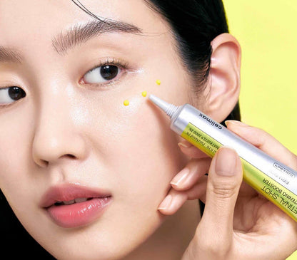 Textura ligera del booster antiedad con péptidos