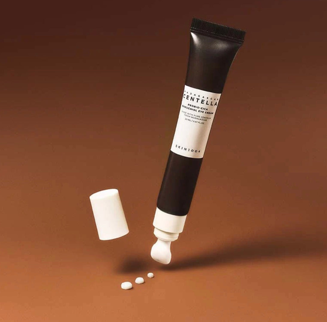 Textura de la crema de ojos SKIN1004